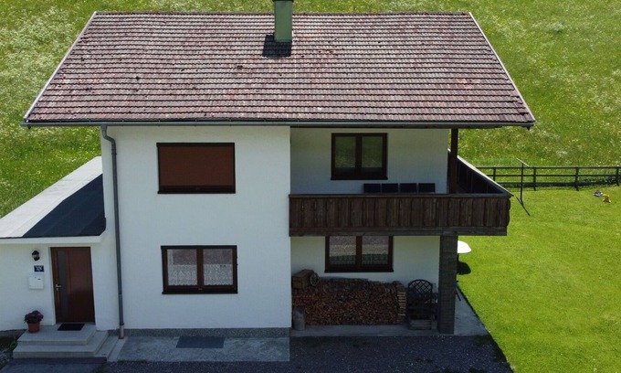 Gries am Brenner House | Stunning private villa for 8 people with WIFI, TV, terrace and parking
