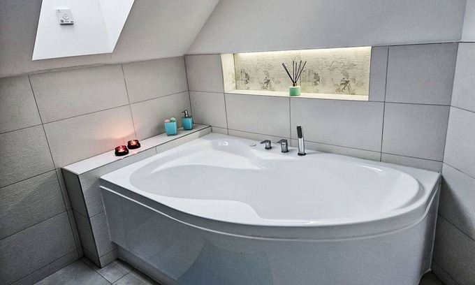 Zlate Hory House | Stunning private villa for 4 people with WIFI, TV, patio, pets allowed and parking