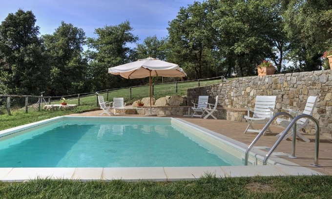 Gaiole in Chianti Villa | Stunning private villa for 12 guests with A/C, WIFI, private pool, TV and parking