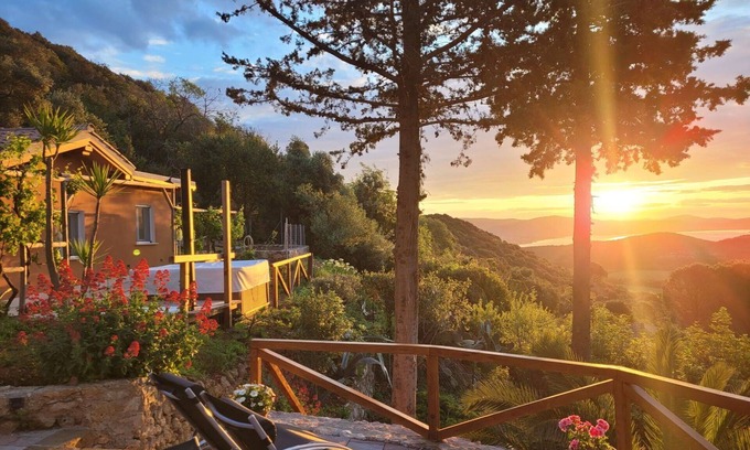 Monte Argentario House | Stunning private villa for 6 people with hot tub, WIFI, A/C, TV, patio and pets allowed
