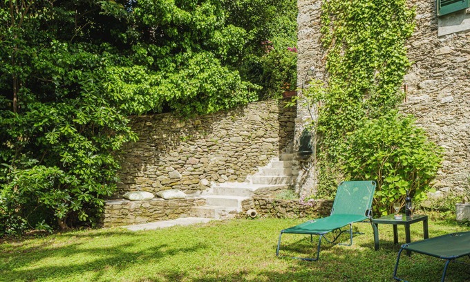 Stazzema House | Stunning private villa for 4 guests with WIFI, TV, terrace and pets allowed