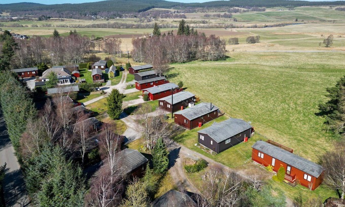 Cullachie House | Stunning private villa for 4 people with WIFI, TV, patio, pets allowed, panoramic view and parking