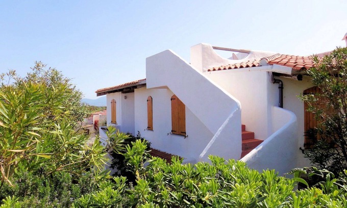 La Ciaccia House | Stunning private villa for 6 people with A/C, WIFI, TV, terrace, pets allowed and parking