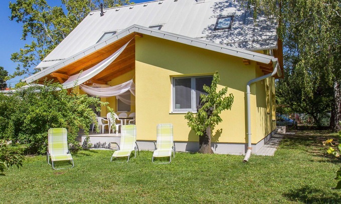 Balatonbereny House | Stunning private villa for 8 people with terrace and pets allowed