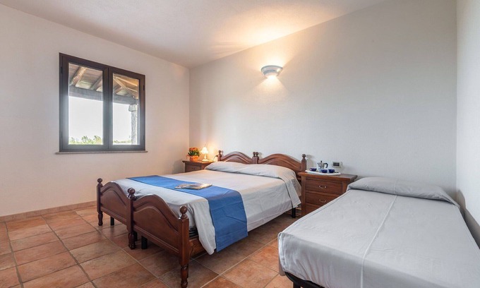 Siniscola House | Stunning private villa for 8 people with TV, terrace and parking