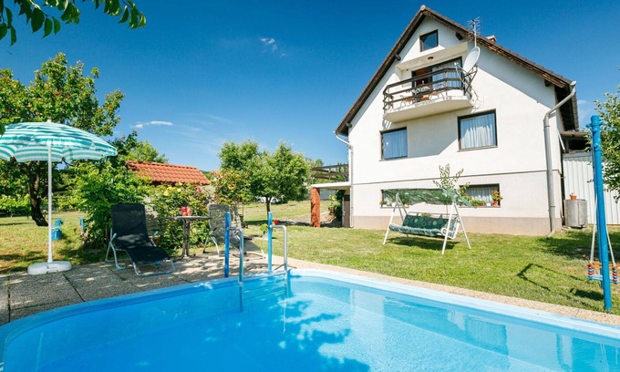 Balatonalmadi House | Stunning private villa with private pool, WIFI, A/C, TV, patio, pets allowed and parking