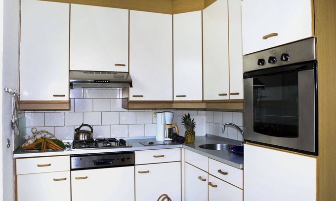 Landsrade House | Stunning private villa for 6 guests with WIFI, TV, terrace, pets allowed and parking