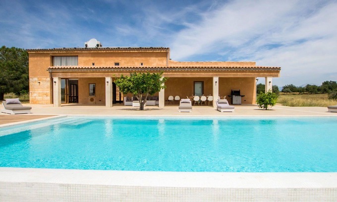 Sencelles House | Stunning private villa with A/C, WIFI, private pool, TV, patio, panoramic view and parking
