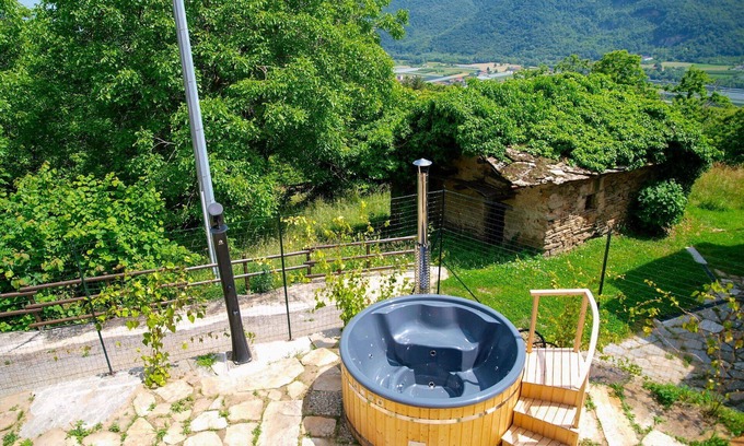 Piasco House | Stunning private villa with hot tub, WIFI, TV, patio, pets allowed, panoramic view and parking