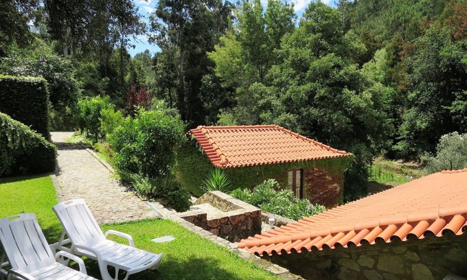 Cossourado Villa | Stunning private villa for 6 people with WIFI, A/C, TV, terrace and parking