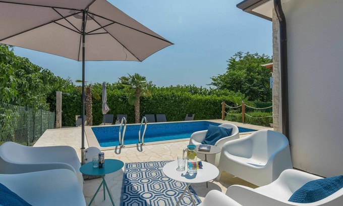 Nova Vas House | Stunning private villa with A/C, private pool, WIFI, TV, terrace, pets allowed and parking
