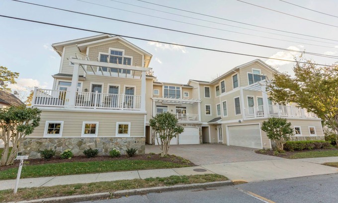 Country Club Estates House | Stunning Rehoboth Beach Getaway – Walk to Beach, Shops, & Dining!
