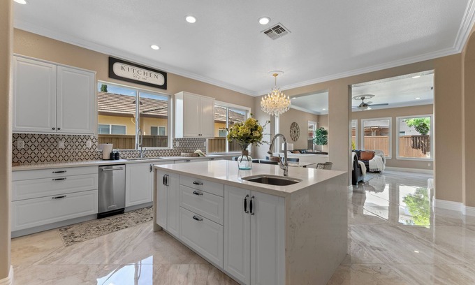 Westlake House | Stunning Spacious Family Home in Natomas