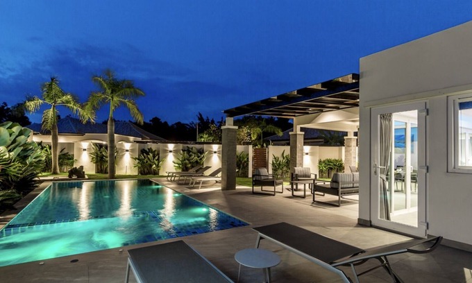 Hua Hin Villa | Stunning Spacious Private Pool Villa - Hua Hin