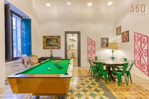 Floriana Apartment | Stunning traditional Palazzo in central Floriana by 360 Estates