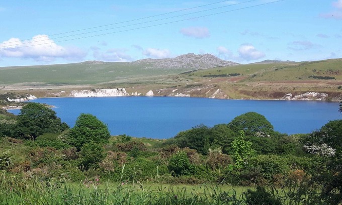 Saint Breward Cottage | Stunning uninterrupted moorland views over lake and Rough Tor