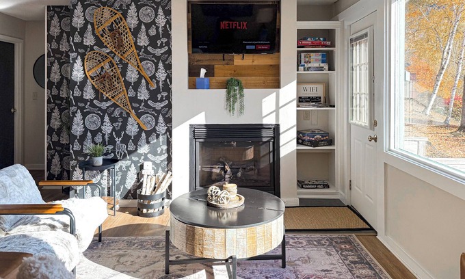 Lincoln Condo | Stunning View, 3 minutes to Loon, NEW Renovation!