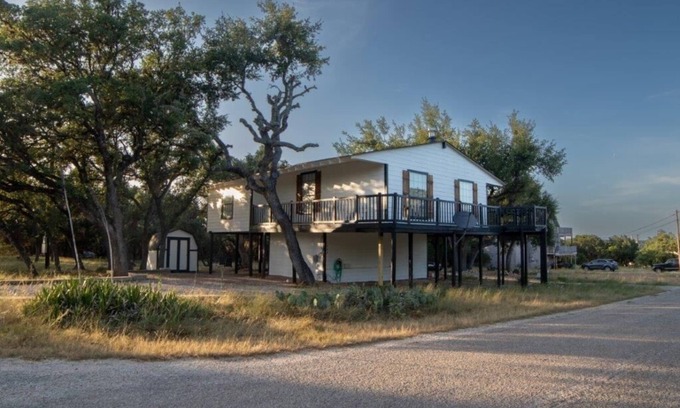 Canyon Lake House | Stunning view of Canyon Lake! Game room-Fire pit-Feed deer