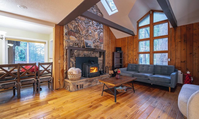 Forest Falls Cabin | Stunning Views 2 bedroom Cabin in wonderful Forest Falls w/strong WiFi