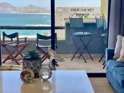 Cabo Bello Apartment | Stunning Views Beach & Lifestyle