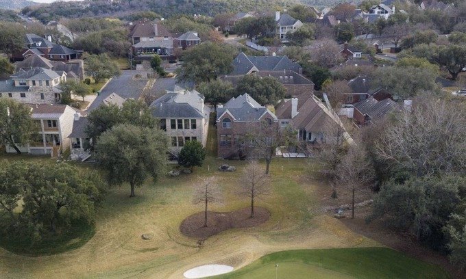 Davenport Ranch House | Stunning views of 17th hole at Austin Country Club.