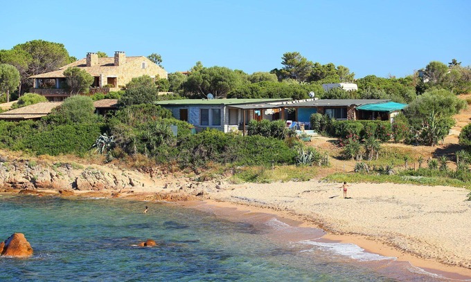 Costa Corallina House | Stunning villa for 6 guests with WIFI, TV, patio and parking