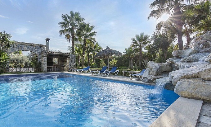 Crestatx Villa | Stunning Villa, with large pool & gardens