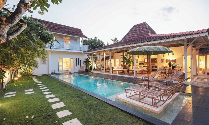 Laksmana Villa | Stunning Villa with Pool next to the Beach