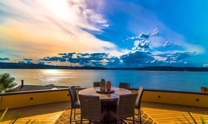 Tacoma Villa | Stunning Water View Sunsets-Dble Chefs Kitchen-Green Clean