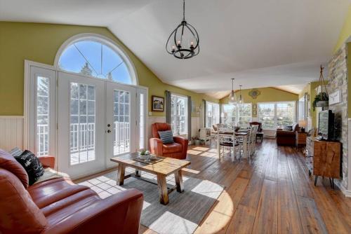 Saint Zenon Ski Chalet | Stunning Waterfront Chalet A Lot Of Natural Light
