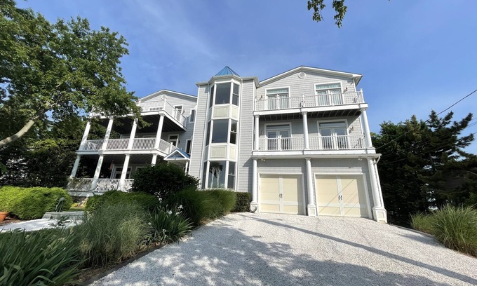 Annapolis House | Stunning Waterfront Home with Incredible Views