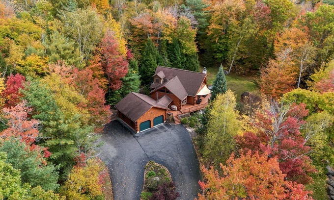 Sunday River Area Cabin | StunningViews|2GameRms|HotTub|5mintoSundayRiver