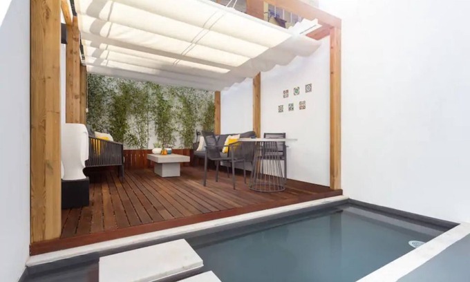 Lisbon Old Town Apartment | STUPENDO-2BR- Patio, Refresh Pond-A/C-Center-Free Park