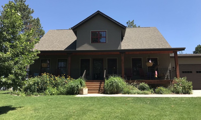 Piedmont House | Sturgis Rally Rental in peaceful quiet area