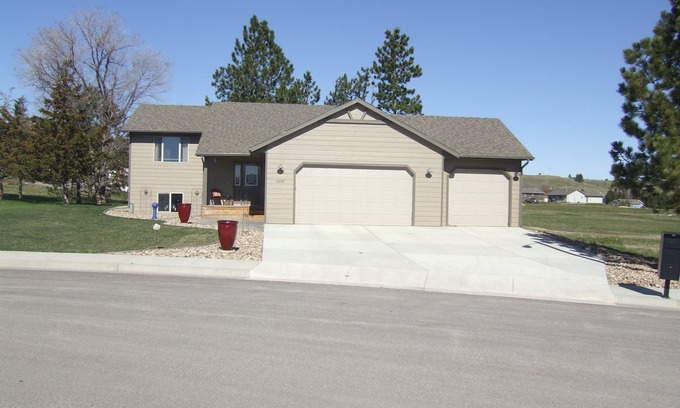 Sturgis House | Sturgis Rally Rental - Upscale Home in Sturgis 5 minutes from main street.