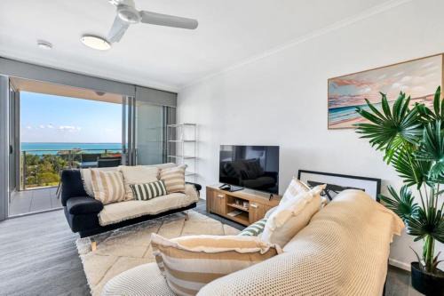 Darwin City Centre Apartment | Stylish 1-Bed Darwin City Stay with Balcony Views