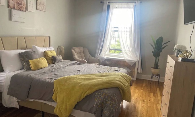 Queens House | Stylish - 1 bed room spacious APT