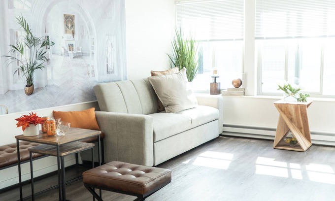 University District Apartment | Stylish 1-bedroom apartment in U-District two blocks to Light Rail!