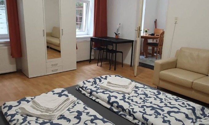 Simmering Apartment | Stylish 1-BR Apartment in Vienna's Simmering Area