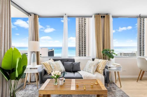 Waikiki Apartment | Stylish 1-BR Condo with Breathtaking Ocean Views