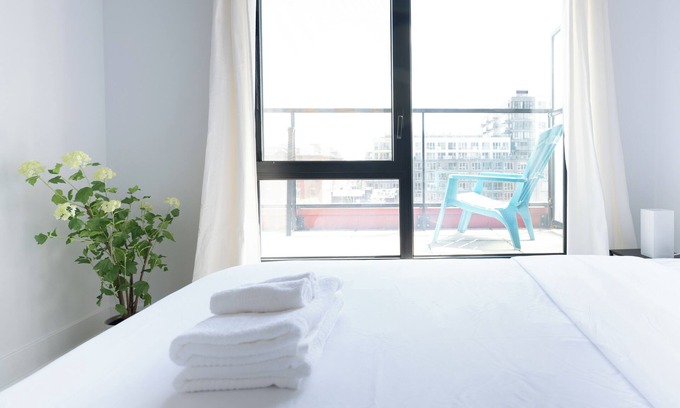 Cite Multimedia Apartment | Stylish 1 BR in Old Port Montreal