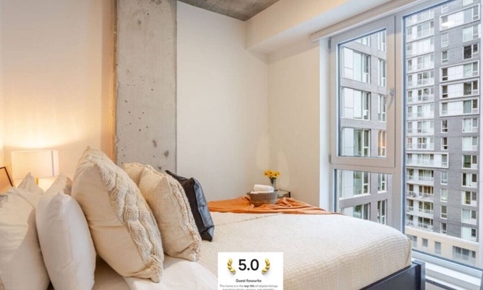 Shaughnessy Village Apartment | Stylish 1BDR Apartment in the Heart of DT MTL