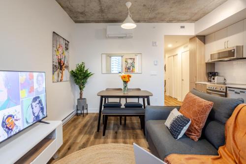 Shaughnessy Village Apartment | Stylish 1BDR Apartment in the Heart of DT MTL
