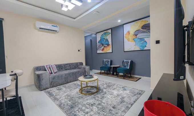 Ikoyi Apartment | Stylish 1BR in Ikoyi Steady Power Pool Fast WiFi Rooftop
