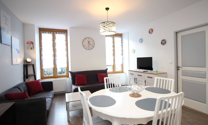 Mont-Dore Apartment | Stylish 2-Bedroom Apartment in Renovated Building with Parking - Mont-Dore, Near Thermal Baths