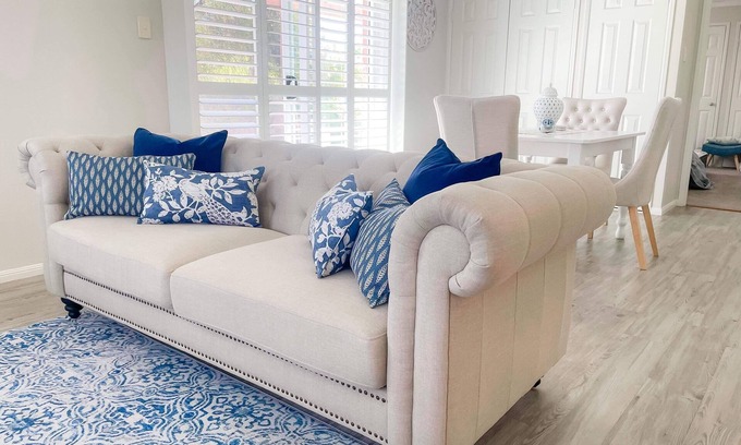 Hodgson Vale House | Stylish 2 Bedroom Guesthouse
