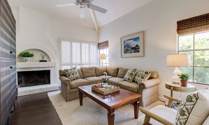 Scottsdale Ranch Condo | Stylish 2-bedroom condo in tranquil Scottsdale nearby central 101 freeway