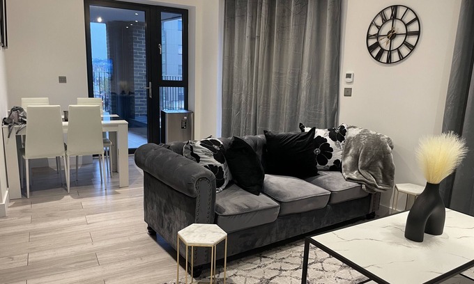 Fairfield Apartment | Stylish 2 Bedroom Flat in South Croydon