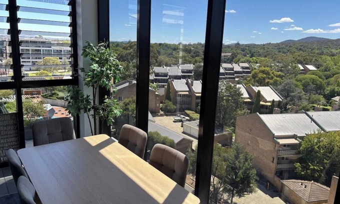 Reid Apartment | Stylish 2-Bedroom Penthouse in Canberra