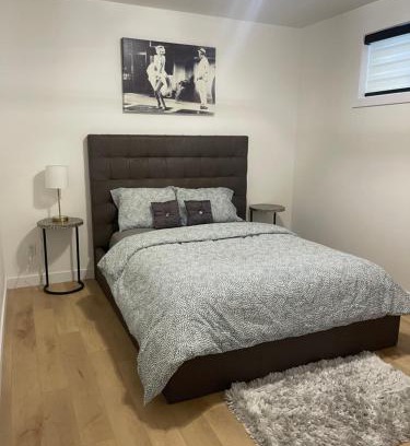 Southwest Edmonton Villa | Stylish 2 Bedroom suite in SW Edmonton close to Windermere and Edmonton International Airport